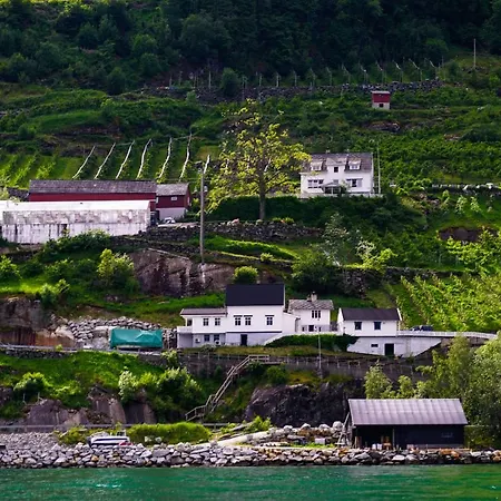 Lantgård Fjord House Grimo